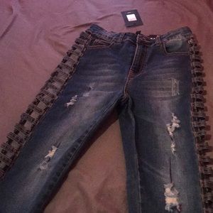 FASHION NOVA JEANS